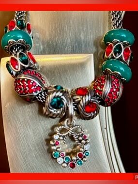 🎄BRIGHTON CHRISTMAS CHARM BRACELET-  HOLIDAY / RED & GREEN